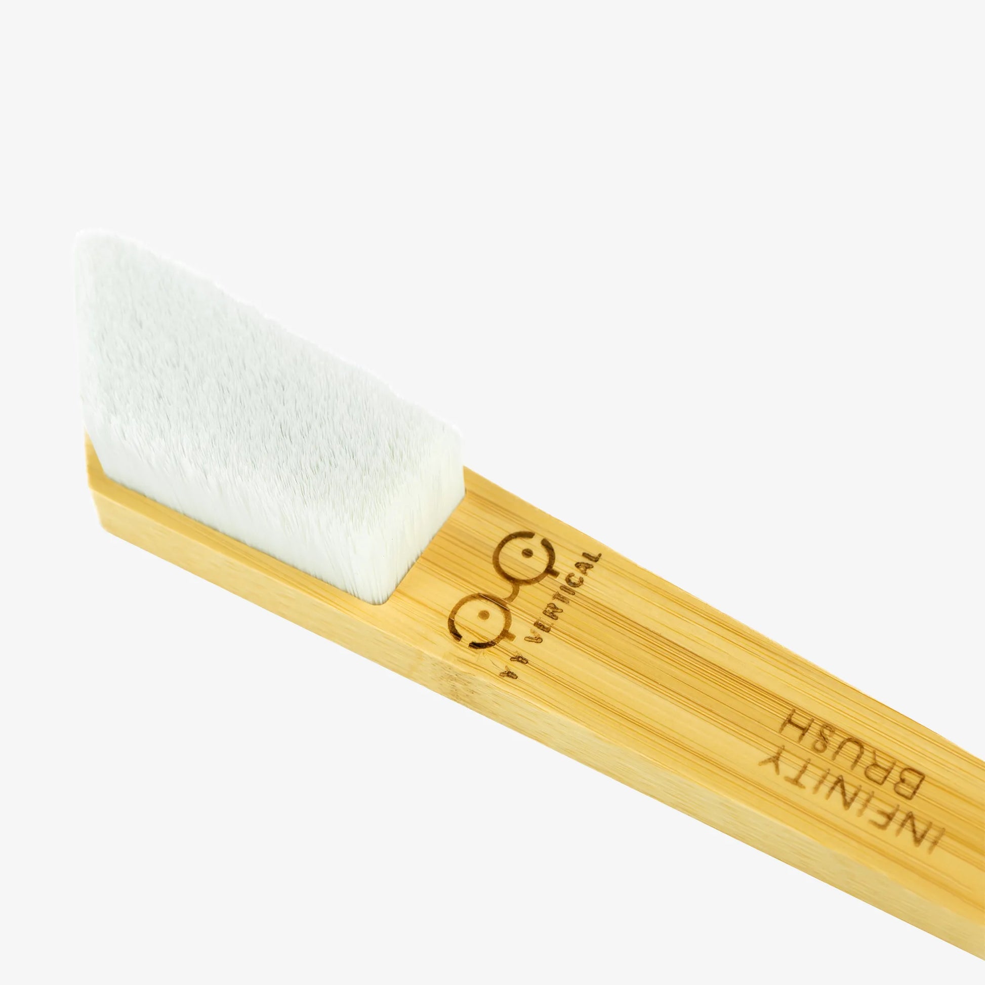 Packshot of Infinity Brush L YY Vertical