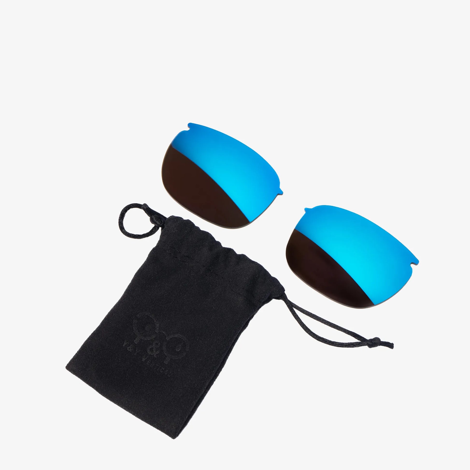 Packshot of Solar Up YY Vertical repair lenses and their pouch